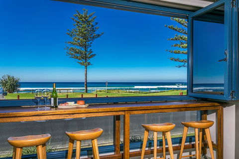 Lennox Holiday Apartments - Accommodation Main Beach 4