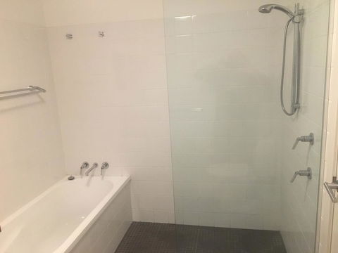 Lennox Holiday Apartments - Accommodation Main Beach 29