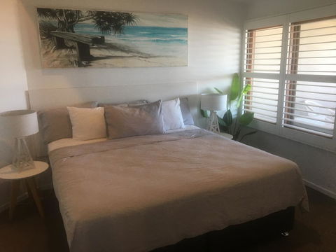 Lennox Holiday Apartments - Accommodation Main Beach 23