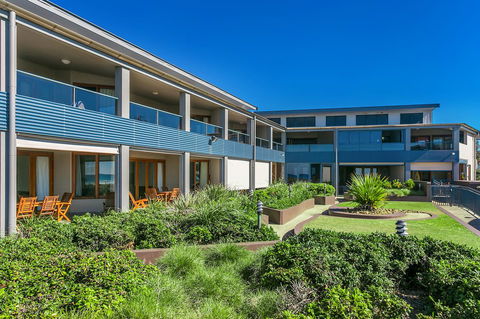 Lennox Holiday Apartments - Accommodation Main Beach 38
