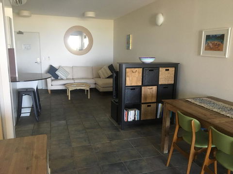 Lennox Holiday Apartments - Accommodation Main Beach 18