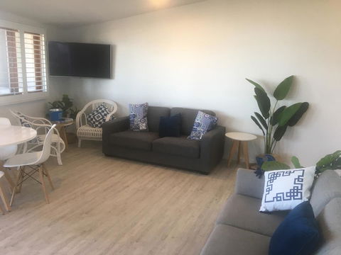 Lennox Holiday Apartments - Accommodation Main Beach 24