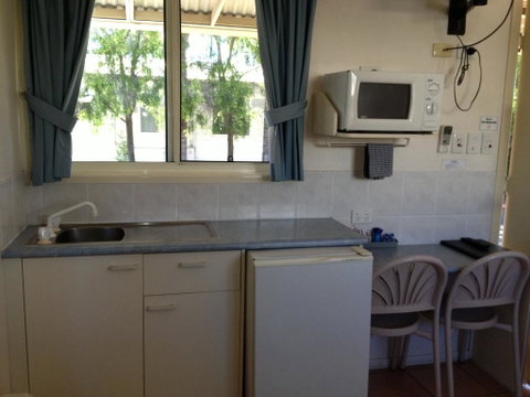Bottle Tree Gardens Motel - Accommodation Main Beach 3