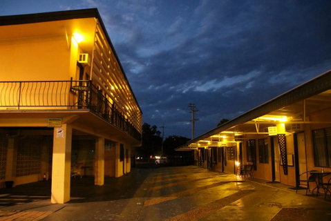 Bourbong St Motel - Accommodation Main Beach 1