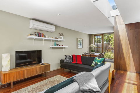 BOUTIQUE STAYS - Curran Terrace - Accommodation Main Beach 1