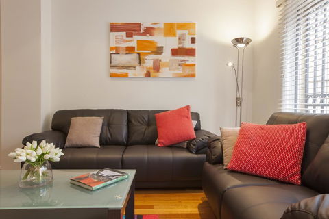 Boutique Stays - Melrose Terrace, Townhouse In North Melbourne - Accommodation Main Beach 2