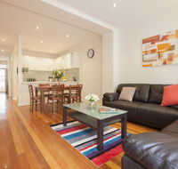 Boutique Stays - Melrose Terrace Townhouse in North Melbourne - Accommodation Main Beach