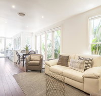 Boutique Stays - South Yarra Lane - Accommodation Main Beach