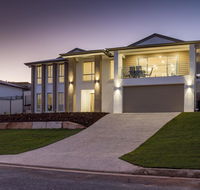 Brand New Executive Living - Accommodation Main Beach