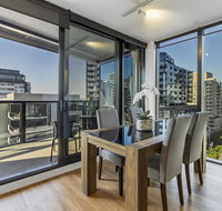 Brand new luxury pad in shopping and dining Mecca - Accommodation Main Beach