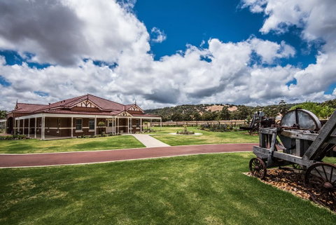 Braybrook Boutique BnB - Accommodation Main Beach 0