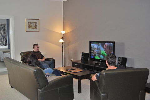 Brayfield Cottage - Accommodation Main Beach 2