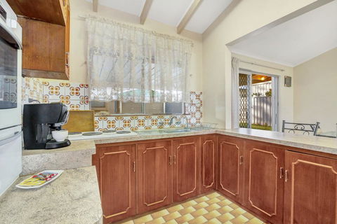 Break Away - Accommodation Main Beach 3