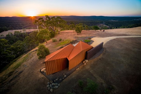 Breakneck Gorge Oikos - Accommodation Main Beach 0