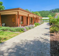 Bright Country Home - Accommodation Main Beach