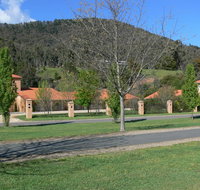 Bright on Track - Accommodation Main Beach