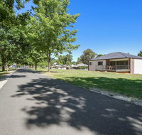 BrightAway - Accommodation Main Beach