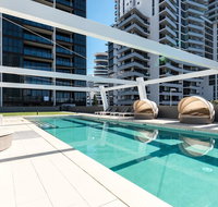 Broadbeach 2 Bedroom FREE WIFI Netflix  Parking - Accommodation Main Beach
