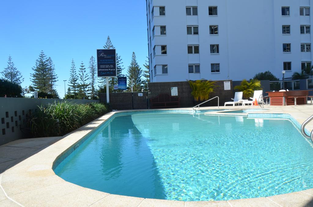 Nobby Beach QLD Accommodation Main Beach