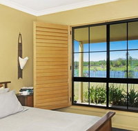 Broken View Estate - Accommodation Main Beach