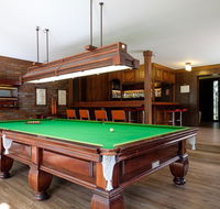 Brookfield Retreat - Large Holiday Home / Group Accommodation - Accommodation Main Beach