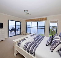 Brookwater- Waterfront on Lake Mulwala - Accommodation Main Beach