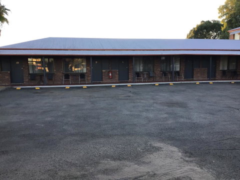 Bryants Motel - Accommodation Main Beach 2