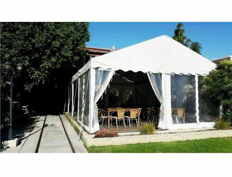 Budget Motel - Accommodation Main Beach 0