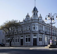 Bull and Mouth Hotel - Accommodation Main Beach