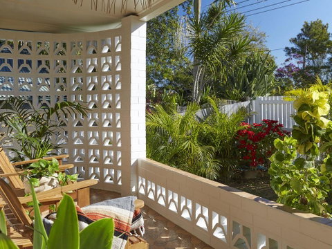 Bungalow105 - Accommodation Main Beach 0