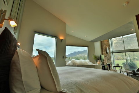 Bushland - Accommodation Main Beach 2