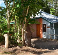 Bushland Cottages and Lodge - Accommodation Main Beach
