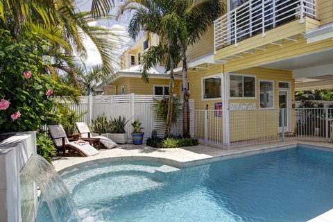 Byron Bathers - Accommodation Main Beach 1