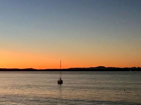 C A L M At Beautiful Shoal Bay - Accommodation Main Beach 1