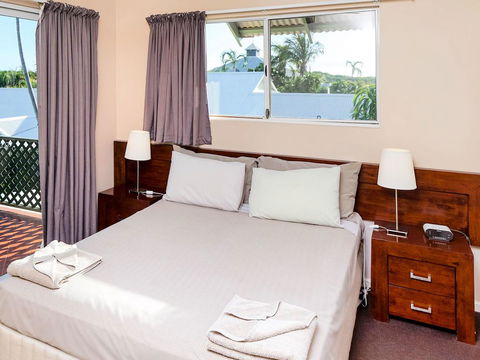 Cable Beachside Villas - Accommodation Main Beach 3