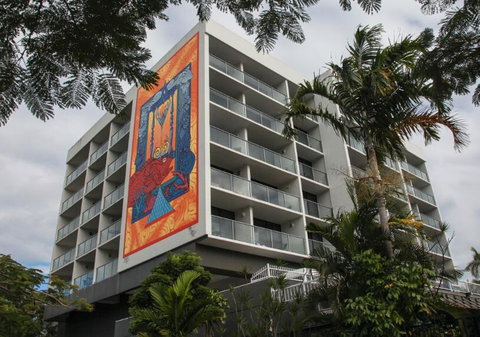 Cairns Plaza Hotel - Accommodation Main Beach 1