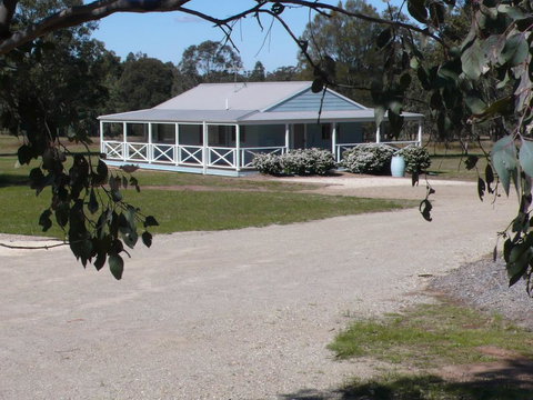 Cam Way Estate - Accommodation Main Beach 0