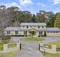 Camelot - superbly proportioned and ideally located - Accommodation Main Beach