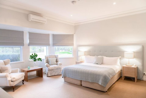 Cape Lodge - Accommodation Main Beach 2