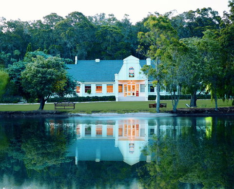 Cape Lodge - Accommodation Main Beach 0