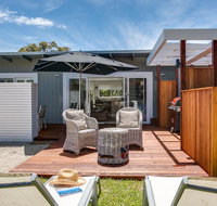 Capella Villa No. 3 - Luxurious beachside style - Accommodation Main Beach