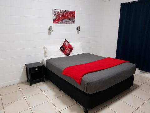 Capricorn Hotel - Accommodation Main Beach 3