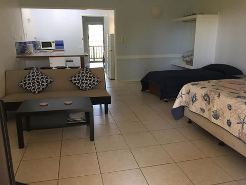 Cardwell Beachfront Motel - Accommodation Main Beach 2