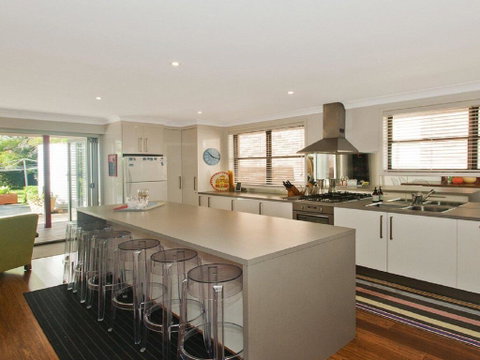 Casa Callala On King George - Well Appointed Home - Accommodation Main Beach 0