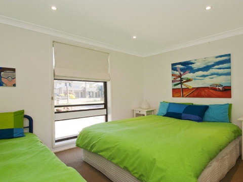 Casa Callala On King George - Well Appointed Home - Accommodation Main Beach 2
