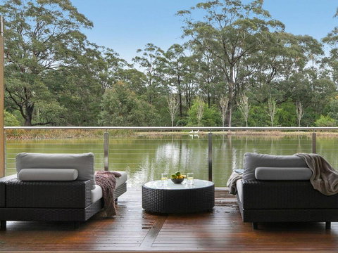 Casa Sul Lago - Quite Simply A Very Special Place - Accommodation Main Beach 2