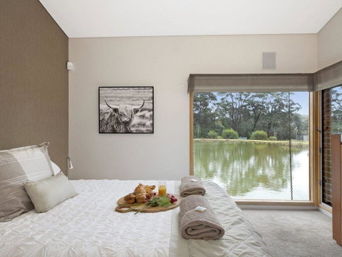 Casa Sul Lago - Quite Simply A Very Special Place - Accommodation Main Beach 1