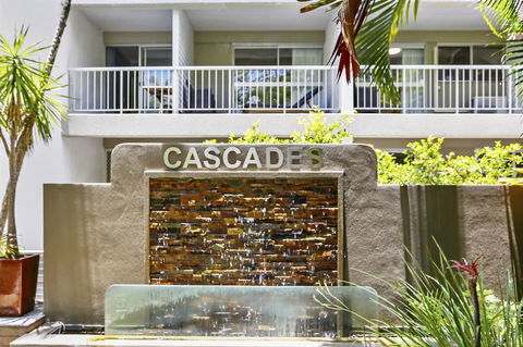 Cascades - Accommodation Main Beach 1