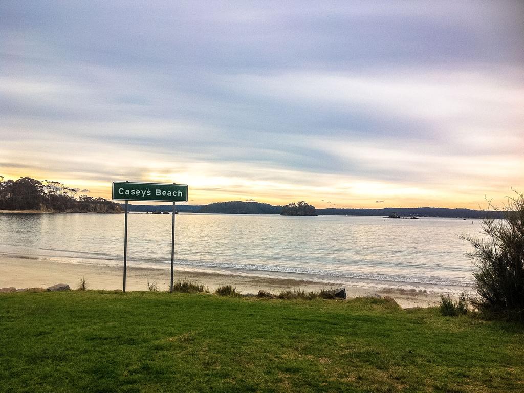 Sunshine Bay NSW Accommodation Main Beach