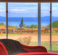 Castaway Cottage - Accommodation Main Beach